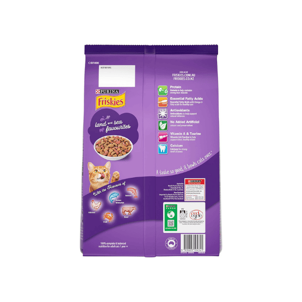 FRISKIES Surfin' & Turfin' Favourites Adult Cat Food 2.5kg Perfect for Seafood Lovers