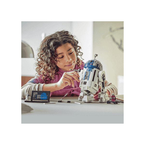 LEGO® Star Wars R2 D2 75379 Collectible Droid Figure for Ages 10+ Perfect for Creative Play and Display