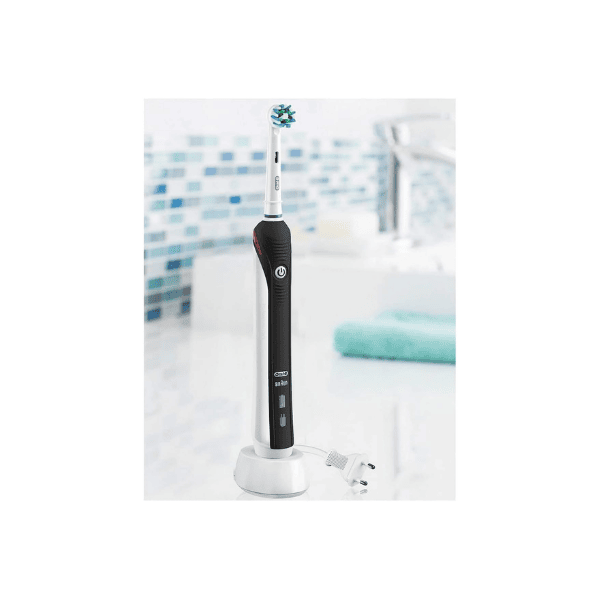 Oral-B Pro 2000 Black Electric Toothbrush with Travel Case