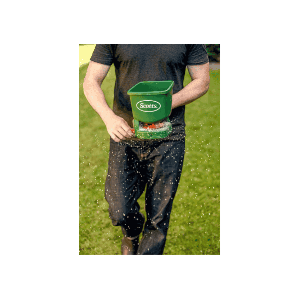 Scotts Lawn Builder Premium Lawn Fertiliser 5kg Promotes Strong Green Lawn Growth